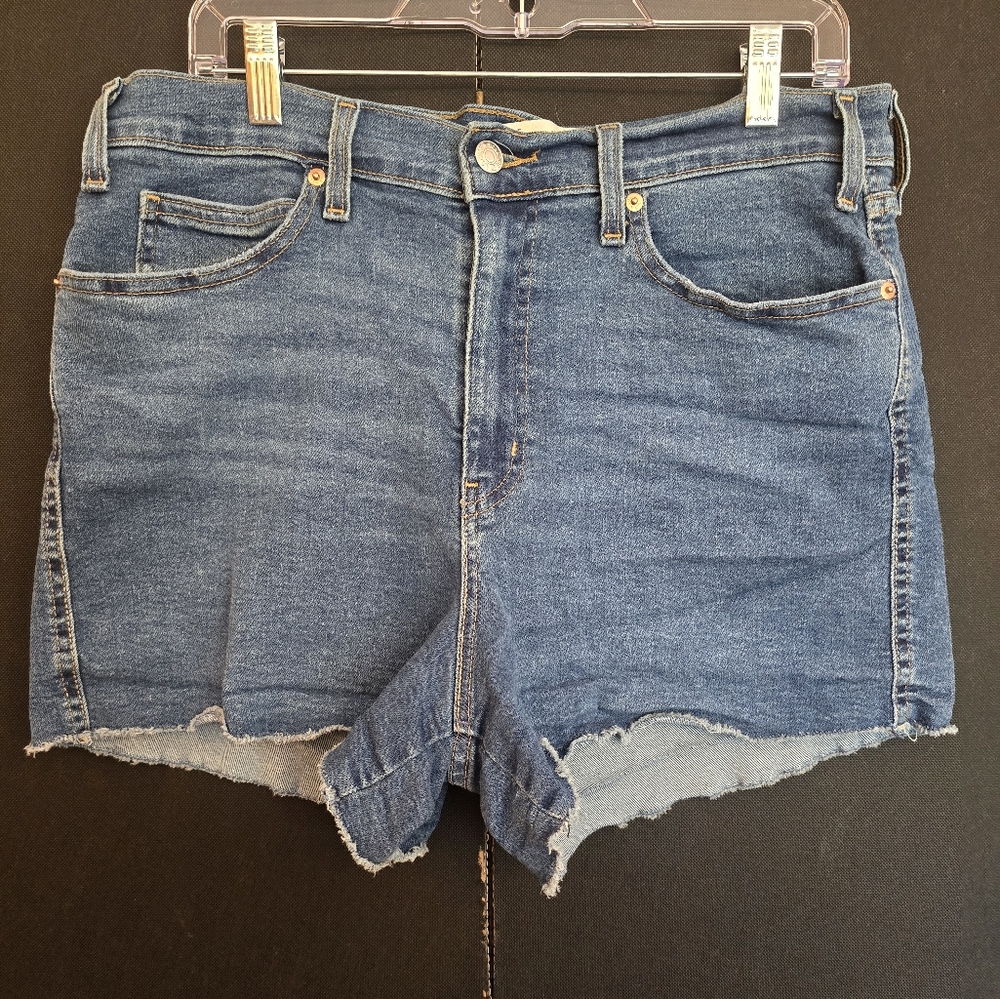 Signature by Levi Strauss size 16 denim high-rise cutoff shorts
